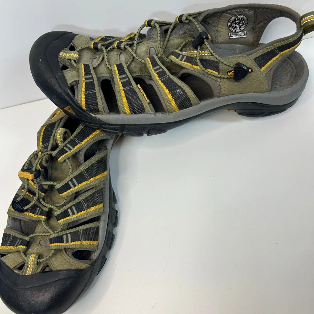 Keen Gorpcore Newport H2 Sandals 11.5 Olive Green Waterproof Hiking Granola Boy